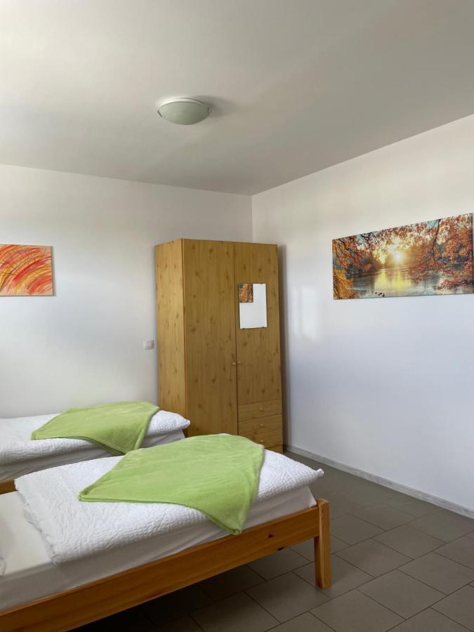 Twt Motel Triptis Exteriér fotografie